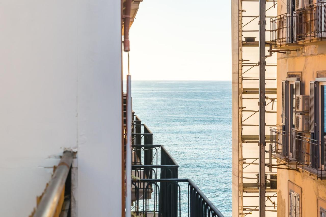Parthenope'S Eye On The Seafront By Napoliapartments Dış mekan fotoğraf